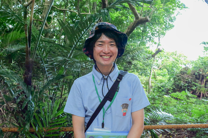 琉球王国最高の聖地！？　世界遺産・斎場御嶽でランパンプスが祈りの真髄を学ぶ！