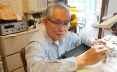止まった時計に、また命を。関西から茨城へ移り住んだ68歳が紡ぐ時間