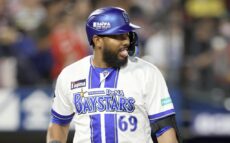 DeNA・エンカーナシオン、来日初出場は4打数1安打 真中氏「緩いカーブに対してタイミングよく打っている感じがしたんですけど…」