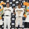 知念！坂本！巨人、代打策が的中！　里崎氏「苦労人の知念が気迫の内野安打で繋いで、ベテランが決め切った」