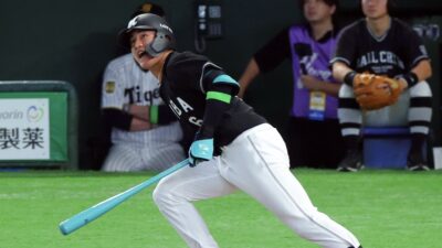 ロッテ・西川史礁、両膝打撲から復帰後初打席で一発！　里崎氏「ロッテファンが一番安心」