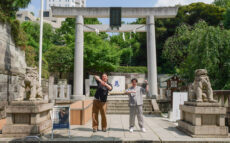 乃木坂46の聖地!? 明治の英雄を祀る乃木神社にてランパンプスが合格祈願!