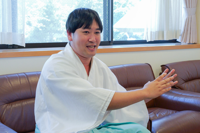 入手困難の強運御守!? 平安時代から続く「関東のお伊勢さま」、芝大神宮にてランパンプスが合格祈願!