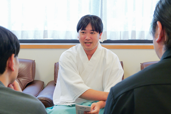入手困難の強運御守!? 平安時代から続く「関東のお伊勢さま」、芝大神宮にてランパンプスが合格祈願!
