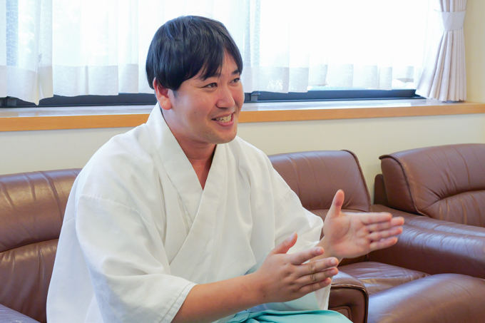入手困難の強運御守!? 平安時代から続く「関東のお伊勢さま」、芝大神宮にてランパンプスが合格祈願!