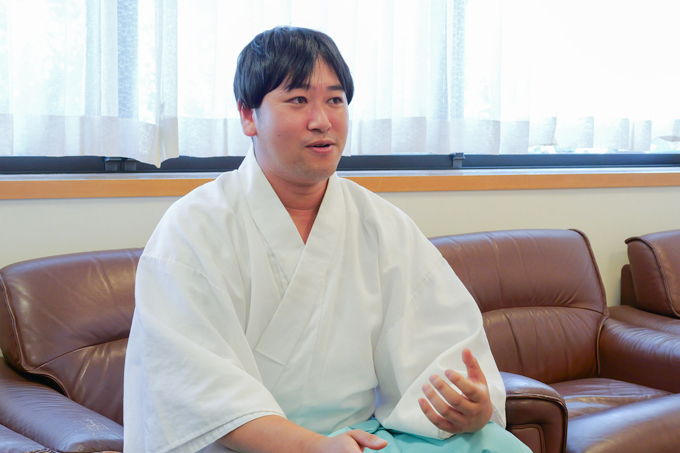 入手困難の強運御守!? 平安時代から続く「関東のお伊勢さま」、芝大神宮にてランパンプスが合格祈願!