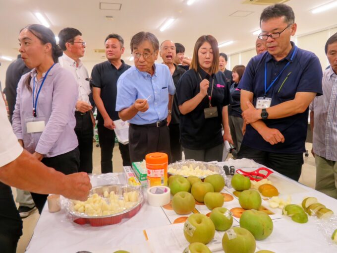 茨城県なし統一目ぞろえ会の様子