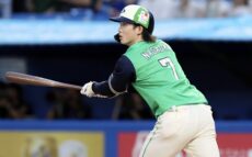 ヤクルト・長岡、2安打2四球3得点!髙津臣吾氏「しっかりスイングもできていますし」…「1番バッターの役割を果たしています」