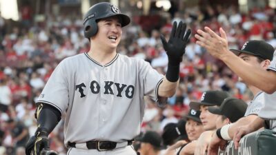 谷繁氏、巨人・泉口の6回の2つの守備に「トスのスピードが遅い」、「一歩前に出ないと」