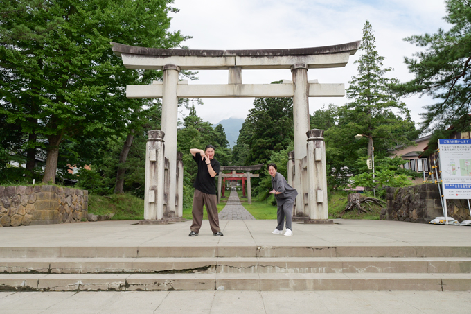 唱文「サイギサイギ」とは！？　津軽のお山信仰が息づく岩木山神社でランパンプスが合格祈願！