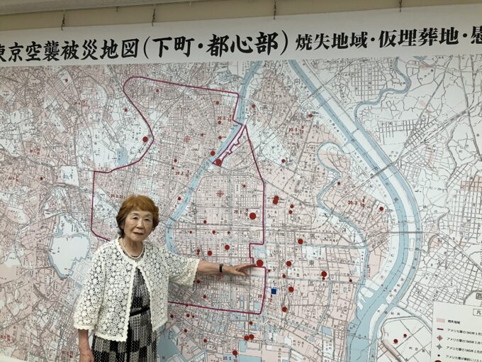 地図の丸印は東京大空襲の直後、仮埋葬が行われた場所