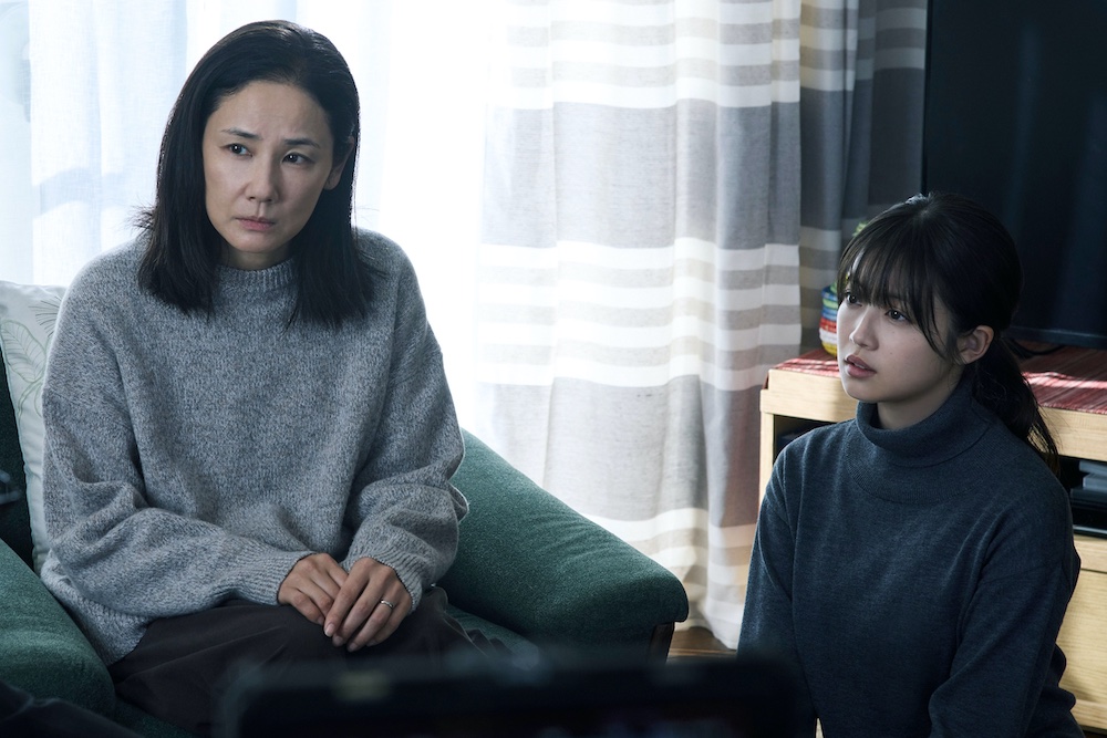 『白鳥とコウモリ』松村北斗×今田美桜、東野圭吾さんの新たな傑作を完全映画化