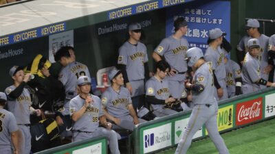 首位・阪神、2位・巨人との直接対決に敗れ0.5差　真中氏「なんとなく嫌な流れ」