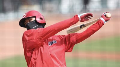 “代走の切り札”広島・辰見が久々スタメンも…天谷氏「同じようなやられ方を…」