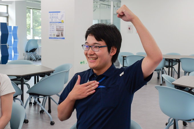 化学愛が強すぎる!? 意欲と行動力あふれる、弘前大学の学生にランパンプスがインタビュー!