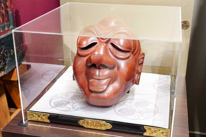 天下一嘗の面って何!? 疫病退散の宝を伝える品川神社でランパンプスが合格祈願!