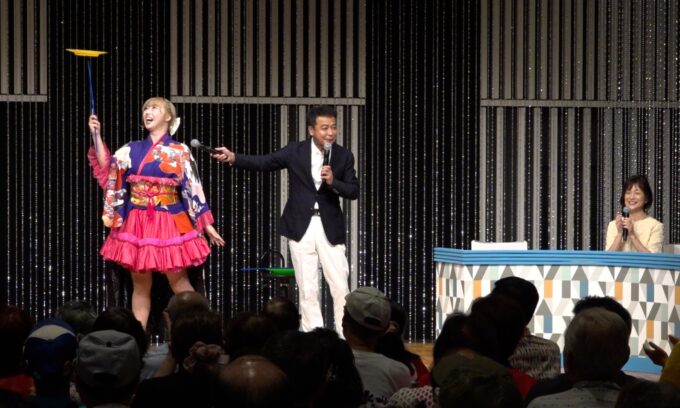 北山たけし、本場の阿波踊りをステージで披露!「右足を出したら右手、左足を出したら左手」