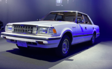 自動車メーカー、「背骨」となるクルマを考える【1】