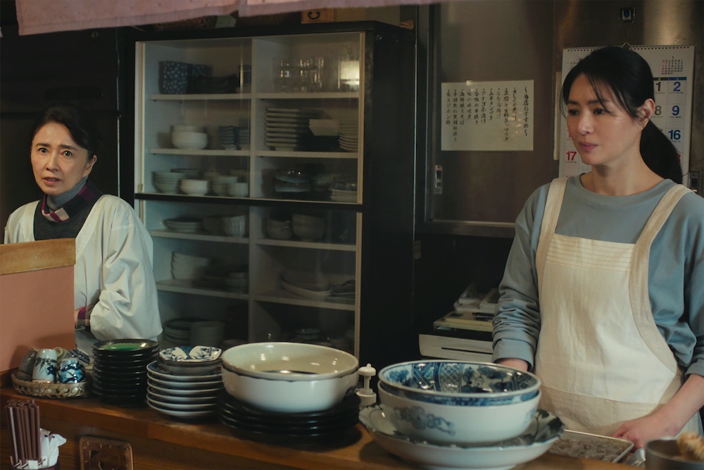 『白鳥とコウモリ』松村北斗×今田美桜、東野圭吾さんの新たな傑作を完全映画化の写真