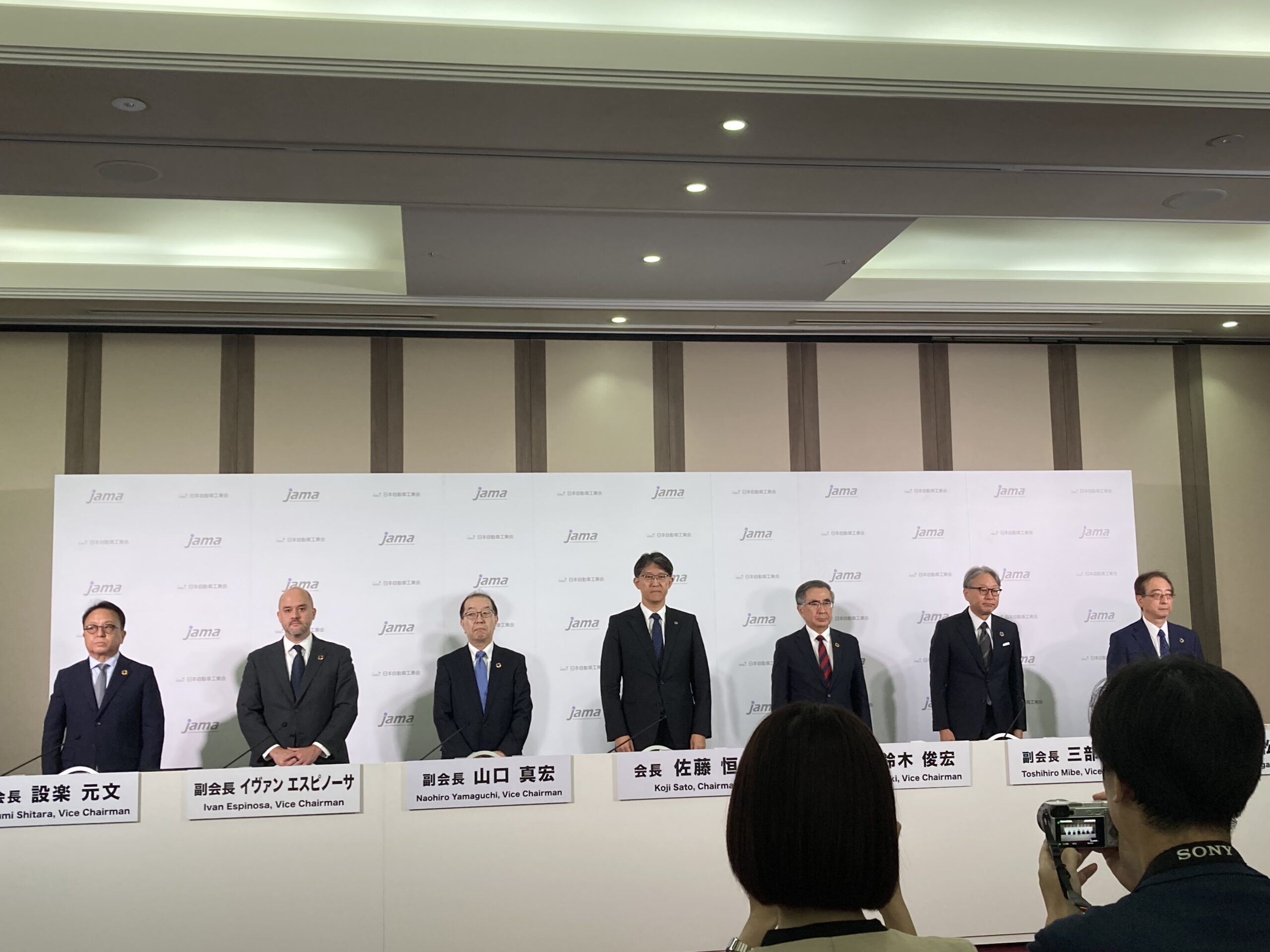 促進か、抑制か……、クルマとAI、技術の進化と新たな課題