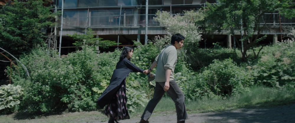 『逃げろお嬢さん』井口理×深川麻衣、吉田修一の短編を映画化したヒューマンストーリー