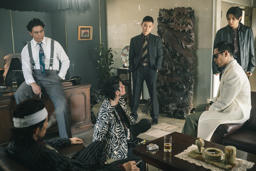 『RYUJI 竜二』柳楽優弥が“伝説の男”を鮮やかに演じる