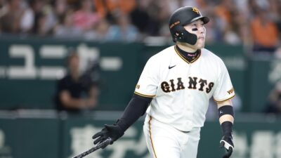巨人・丸佳浩、ライトスタンド上段に特大弾！里崎氏「打った瞬間でしたね」