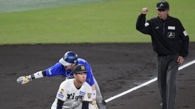 公式戦通算4279打席・0犠打のDeNA・佐野、バントを試みるも…狩野氏「ちょっとびっくり」、能見氏「本人の判断かも」