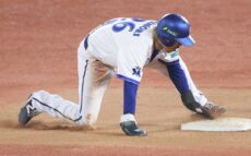 DeNA・三森が二盗、三盗決めた！江本氏「ピッチャーが」…「ホームしか意識がないからね」