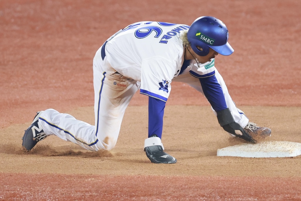 DeNA・三森が二盗、三盗決めた！江本氏「ピッチャーが」…「ホームしか意識がないからね」