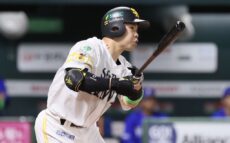 石川雅規さん「こういう選手がチームバッティングができるのが強み」ソフトバンク・近藤の進塁打を評価