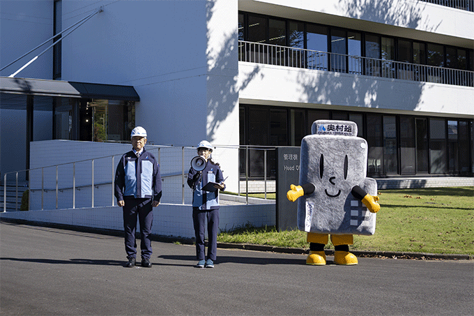 実際に建物を揺らす振動実験に密着!奥村組の技術研究所ツアーへ行ってみた